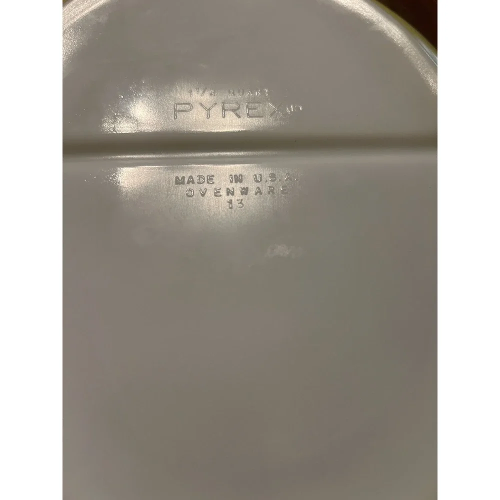 Vintage Pyrex 1 - 1/2 Qt. Divided Oval Dish, Yellow & White Ovenware made in USA